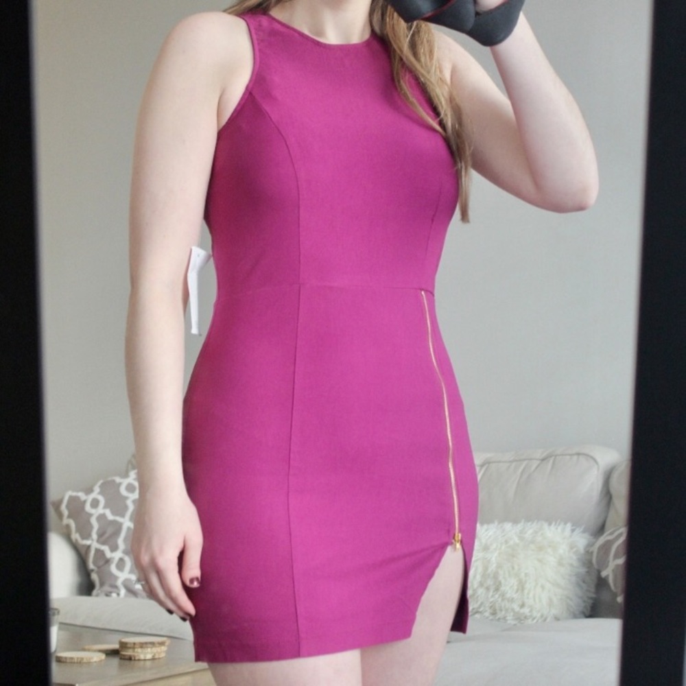 Tobi magenta zip up short sleeve mini dress small